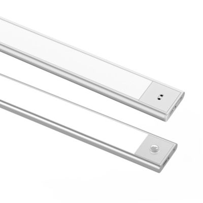Lunghezza del cavo 1500 mm Pannello di luce sotto armadio con sensore di movimento PIR e alimentato da fonte plug-in